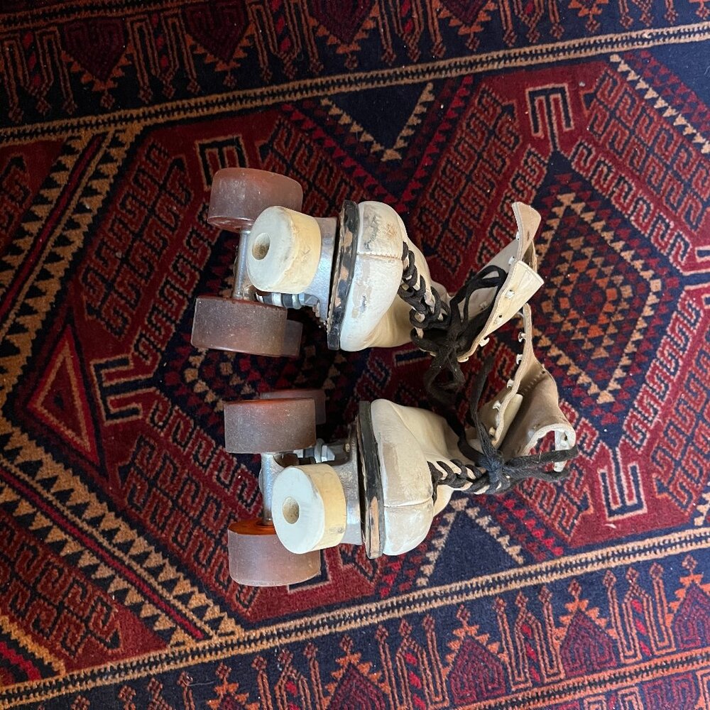 VINTAGE Women's White Leather Roller Skates - Size 9 - Picture 4 of 8